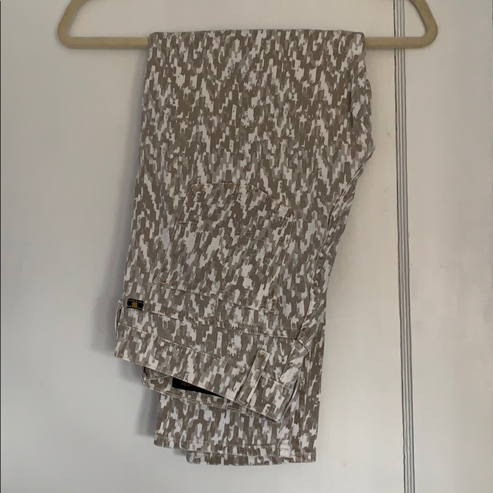 Lucky brand capris
